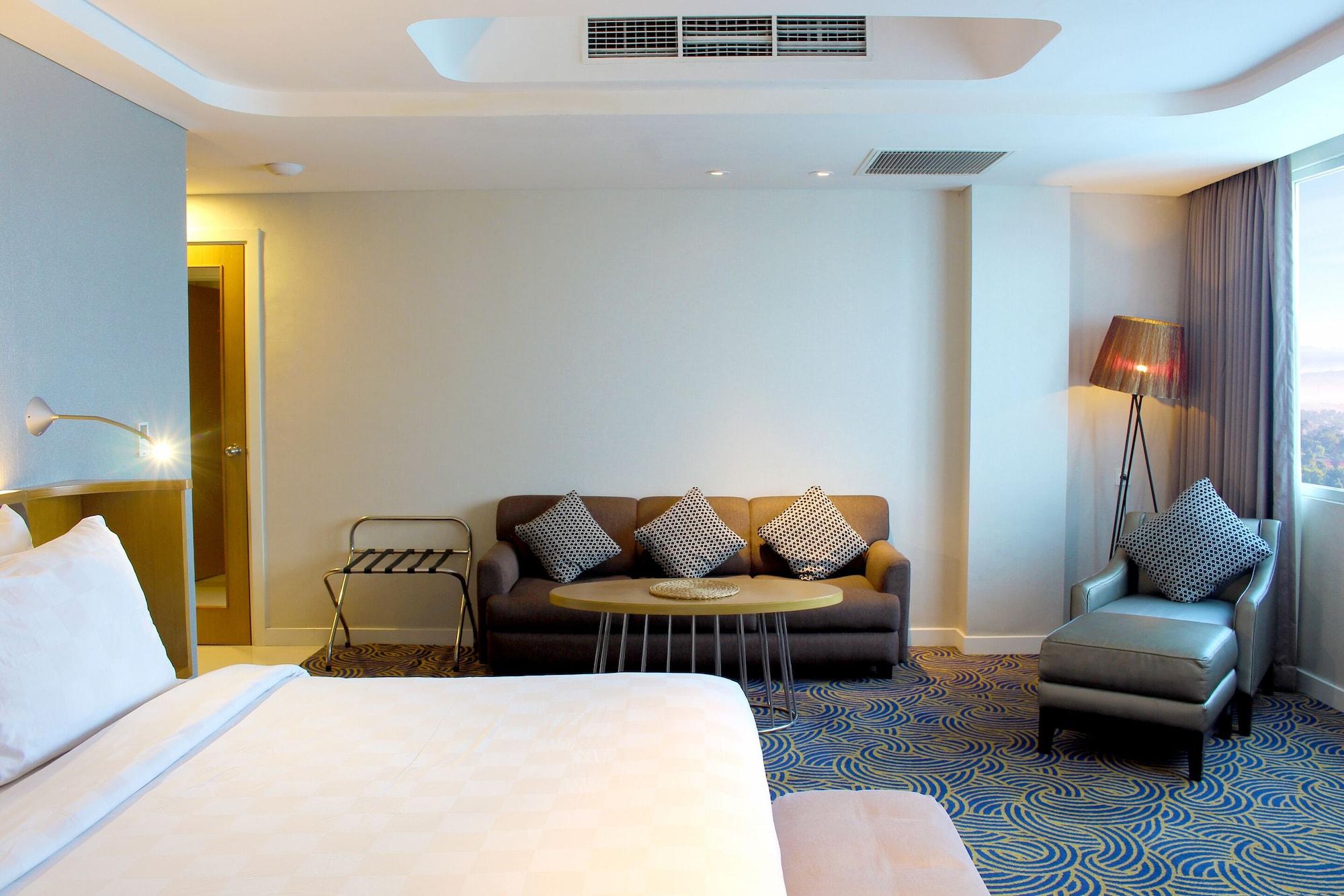 Hotel Ciputra Cibubur Managed By Swiss-Belhotel International Exterior photo
